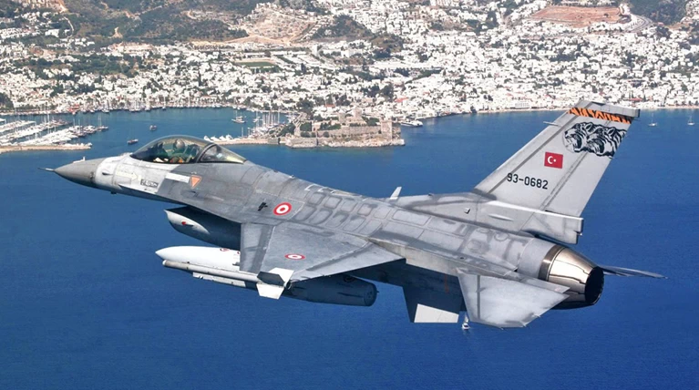 Μπαράζ παραβιάσεων στο Αιγαίο, 42 σε λίγες ώρες