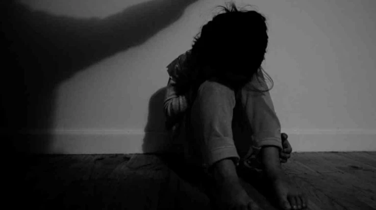 Με χασίς και φιλοδωρήματα ασελγούσε στον 14χρονο