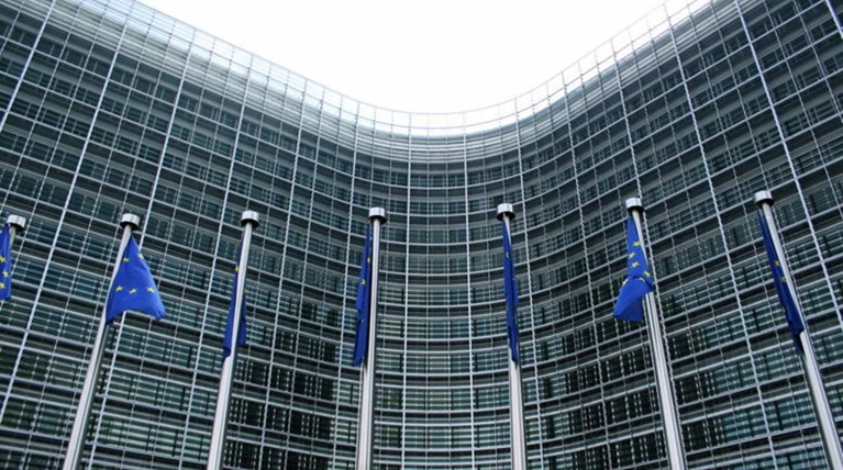 Η ΕΕ ανέβαλε τις κυρώσεις σε Ισπανία-Πορτογαλία για το έλλειμμα