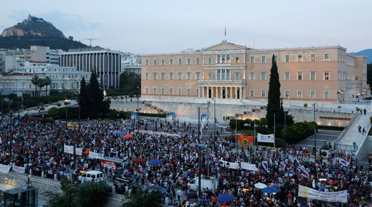 Συλλαλητήρια στο Σύνταγμα το απόγευμα λόγω του πολυνομοσχεδίου