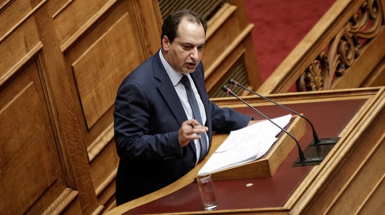 Και ο Σπίρτζης ψηφίζει με «βαριά καρδιά» τα νέα μέτρα