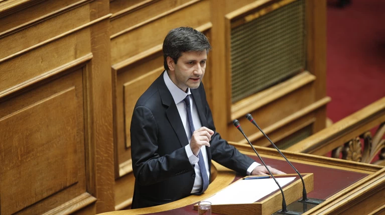 Υπόσχονται... ισοδύναμα για τα ειδικά μισθολόγια