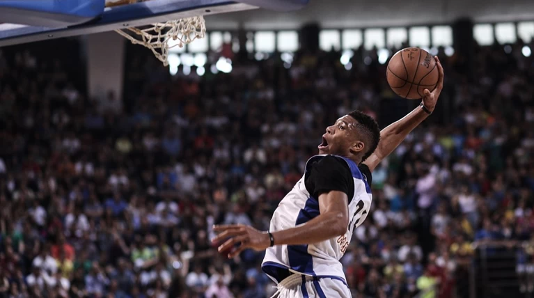 Antetokounbros: 24 φωτογραφίες από το Streetball Event 2016
