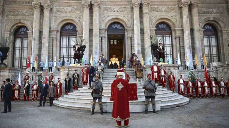 Πάρτι-χλιδής του Ερντογάν σε παλάτι της Κωνσταντινούπολης-φωτο