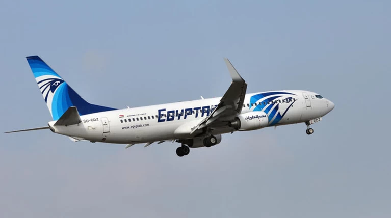 EgyptAir: Οι σοροί «δείχνουν» έκρηξη μέσα στο σκάφος