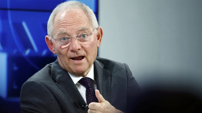 Welt: Ο Σόιμπλε μπορεί να μπλοκάρει την επόμενη δόση
