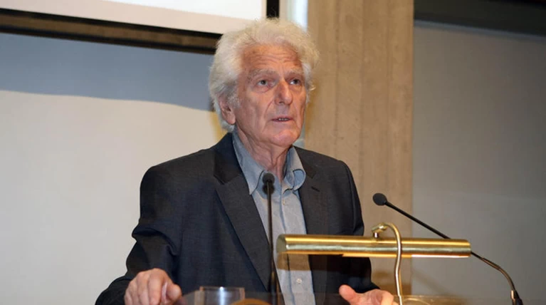 Βουλευτής ΣΥΡΙΖΑ: Η κυβέρνηση βρίσκεται κάτω από έναν εκβιασμό