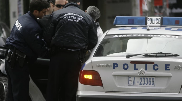 Γιατρός «σιδέρωσε» τη γραμματέα του στην Αταλάντη