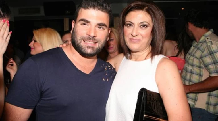 Η μητέρα του Παντελίδη ξεσπά: Αφήστε μας στον πόνο μας