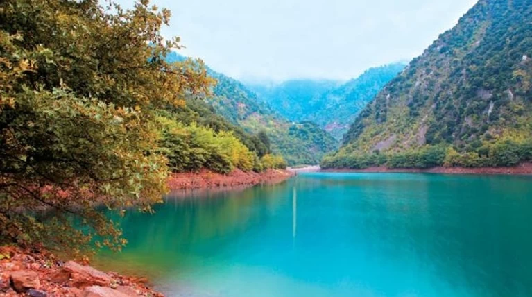 Λίμνη Στεφανιάδας: Ανακαλύψτε την τελευταία φυσική λίμνη της Ελλάδας