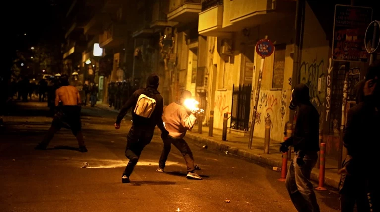 Επεισόδια με αντιεξουσιαστές στην Πατησίων