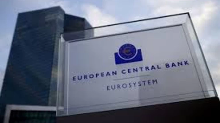 WSJ: Πιθανή η επαναφορά του waiver από την ΕΚΤ την Πέμπτη