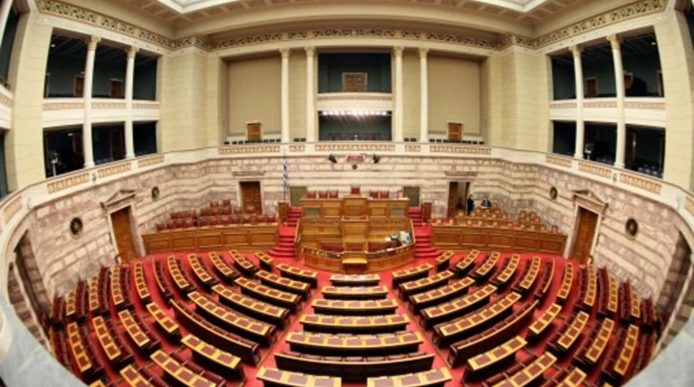 Καταγγελία-σοκ στη Βουλή για γιατρό σύζυγο βουλευτού του ΣΥΡΙΖΑ