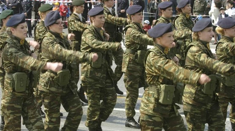 ΣτΕ: Αντισυνταγματικός ο αποκλεισμός γυναικών από μάχιμες θέσεις στο στρατό