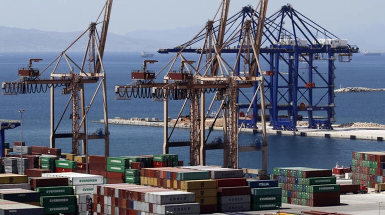 Συνεχίζονται οι κινητοποιήσεις στο λιμάνι του Πειραιά