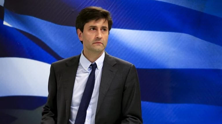 Πως ο πατέρας του Χουλιαράκη εξάρθρωσε σπείρα απατεώνων