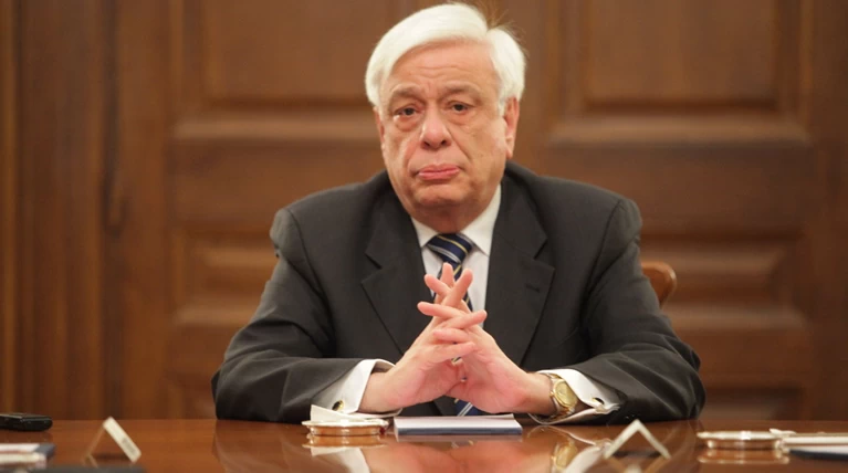 Θεσμικό «φρένο» Παυλόπουλου σε σενάρια δημοψηφίσματος για το Σύνταγμα