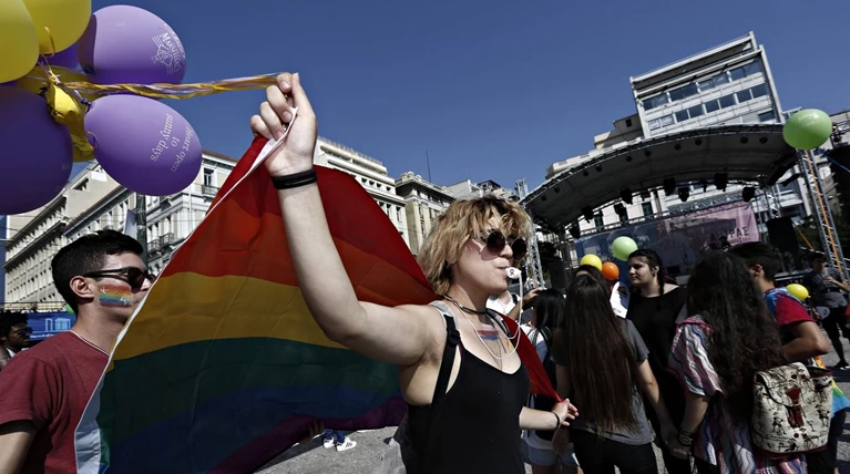 Η Αθήνα γέμισε χρώματα: Εικόνες από το 12ο Athens Pride