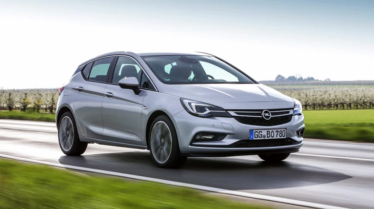 Opel Astra BiTurbo: To diesel με την καρδιά του λιονταριού