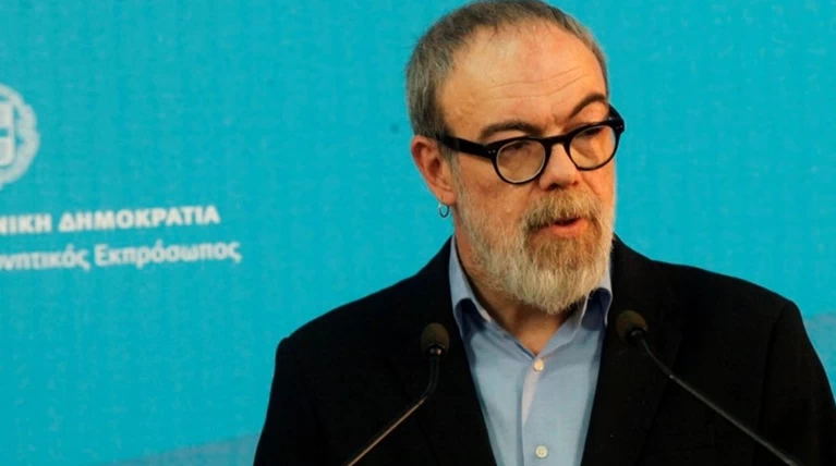 Κυρίτσης για το «παραιτηθείτε»: Καπελάκι και νεράκι να έχουν