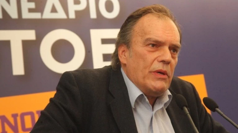 Νεφελούδης:Απ' όσα έγραψα για τους «Παραιτηθείτε» έμεινε η πλάκα