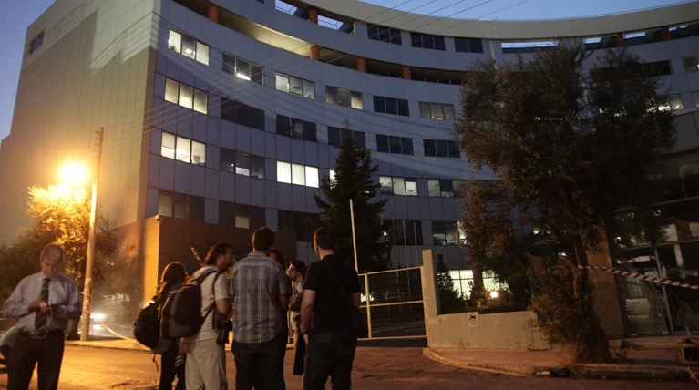 Λεπτό προς λεπτό το θρίλερ για τις 4 τηλεοπτικές άδειες