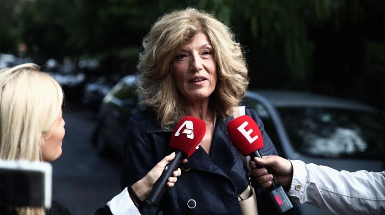 Με αυτά τα έγγραφα διόρισε τα ανίψια της η υπουργός