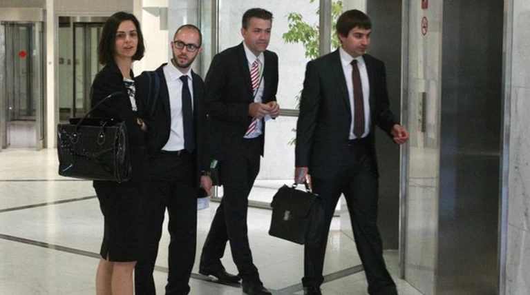 Στην κλίνη των δανειστών συντάξεις & μισθολόγιο:πιέζουν για νέες περικοπές