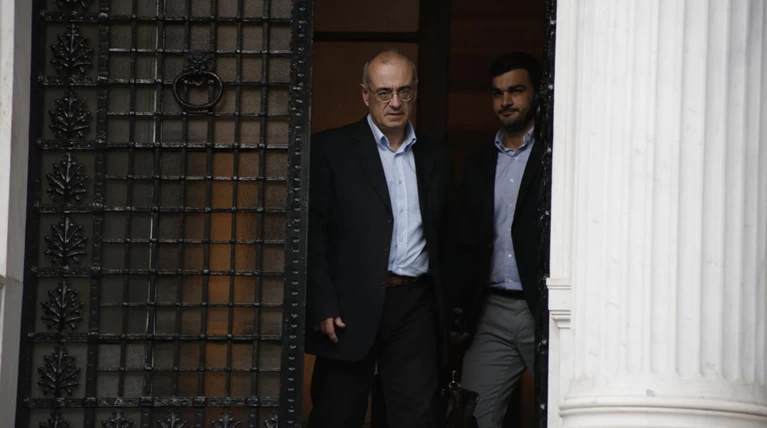 Μάρδας για Σόιμπλε: Oι σκληροί άνθρωποι θέλουν και σκληρές απαντήσεις