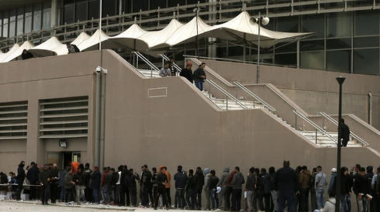 Σκηνές πολέμου με τους μετανάστες στο Τάε Κβο Ντο