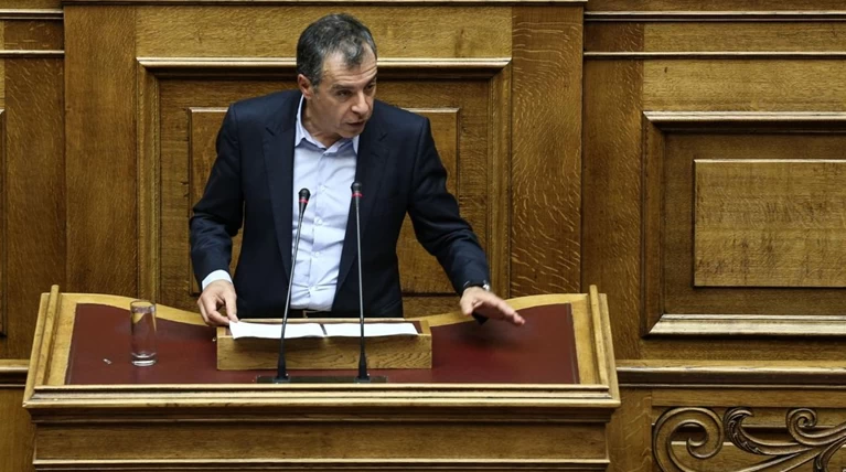 Θεοδωράκης: Εσείς λέγατε να μην πληρώσουν & έσκασε η βόμβα των δανείων