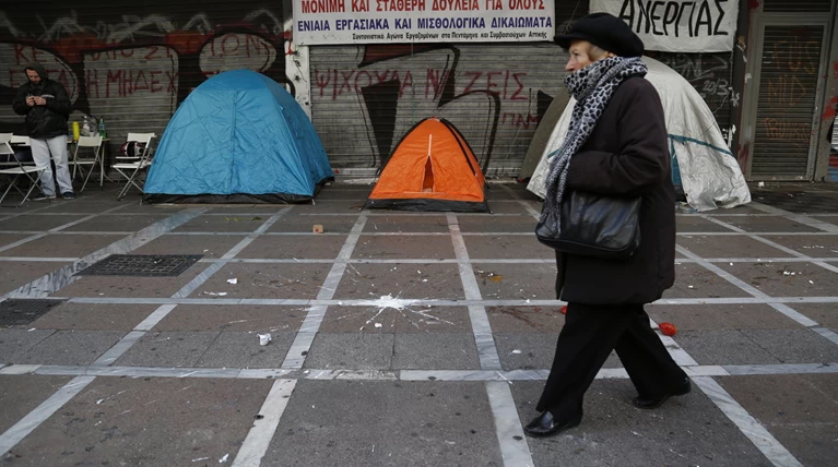 Γιαούρτια & αβγά από συνταξιούχους στο Υπ. Εργασίας