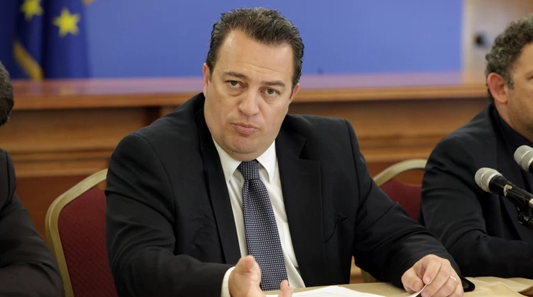 Ο Στυλιανίδης άρχισε πόλεμο Καραμανλικών-Μητσοτακικών