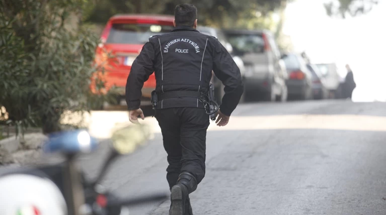 Πυροβόλησαν με μαφιόζικο τρόπο γνωστό δικηγόρο