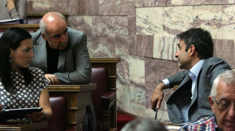 Αρχισαν ήδη τα χτυπήματα κάτω από τη ζώνη στη Ν. Δ