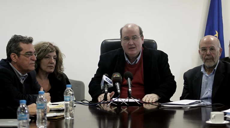 Εξαγγελίες Φίλη: Υποχρεωτική εκπαίδευση 14 χρόνια & χιλιάδες προσλήψεις