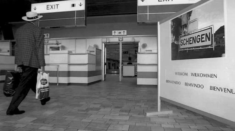 Προσωρινό Grexit από την Σένγκεν ζητούν οι Γερμανοί