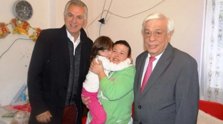 Επίσκεψη του προέδρου σε φτωχικό σπίτι στο Περιστέρι