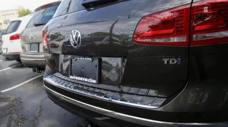 Με τις ΗΠΑ «τα βάζει» η Γερμανία για τη VW