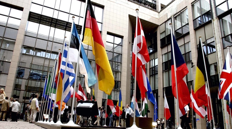 Κομισιόν: Άγνωστο πότε θα έρθουν τα κλιμάκια στην Αθήνα