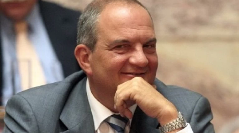 Με σουβλάκια έκανε πρωτοχρονιά ο Καραμανλής!