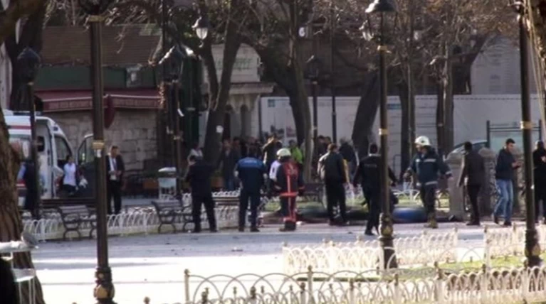 Νταβούτογλου σε Μέρκελ: Γερμανοί τα περισσότερα θύματα