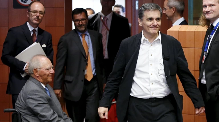 ΥΠΟΙΚ: Εποικοδομητική η συνάντηση Τσακαλώτου-Σόιμπλε