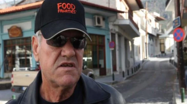 Πατέρας συζυγοκτόνου: «Καλύτερα να πέθαινε τώρα ο γιος μου»