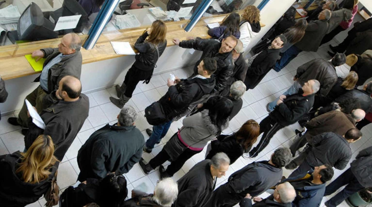 Φορολογικό συντελεστή ακόμα και 50% εξετάζει το ΥΠΟΙΚ