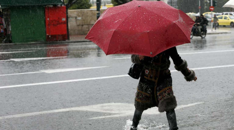Yποχωρεί ο χιονιάς, μένει το τσουχτερό κρύο