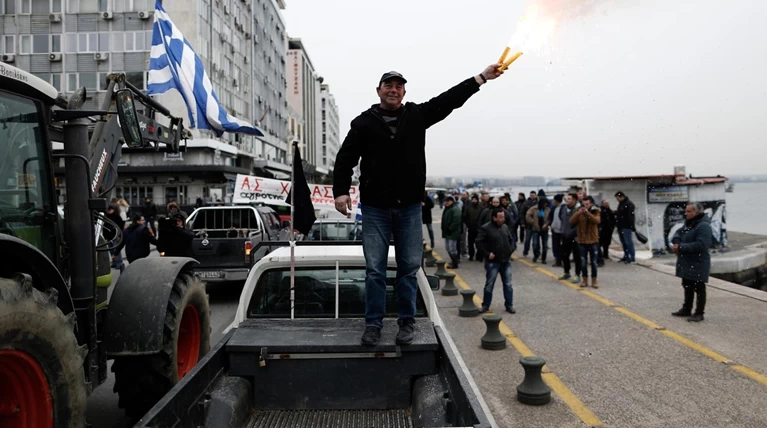 Αγροτικός ξεσηκωμός σε κάθε άκρη της Ελλάδας
