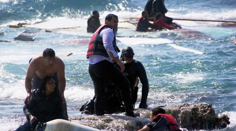 Στις 300 χιλ οι υπογραφές για το Νόμπελ στους νησιώτες