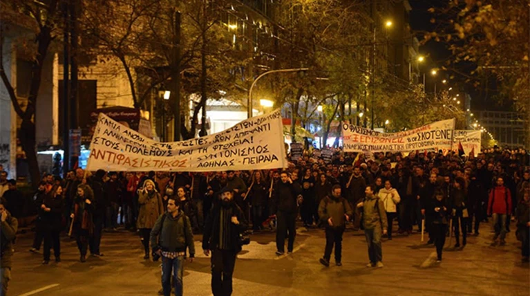 Ενταση στην πλατεία Βικτωρίας με αντιεξουσιαστές