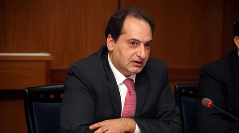 Σπίρτζης: Επανέλεγχος των επιδοτούμενων άγονων αεροπορικών γραμμών